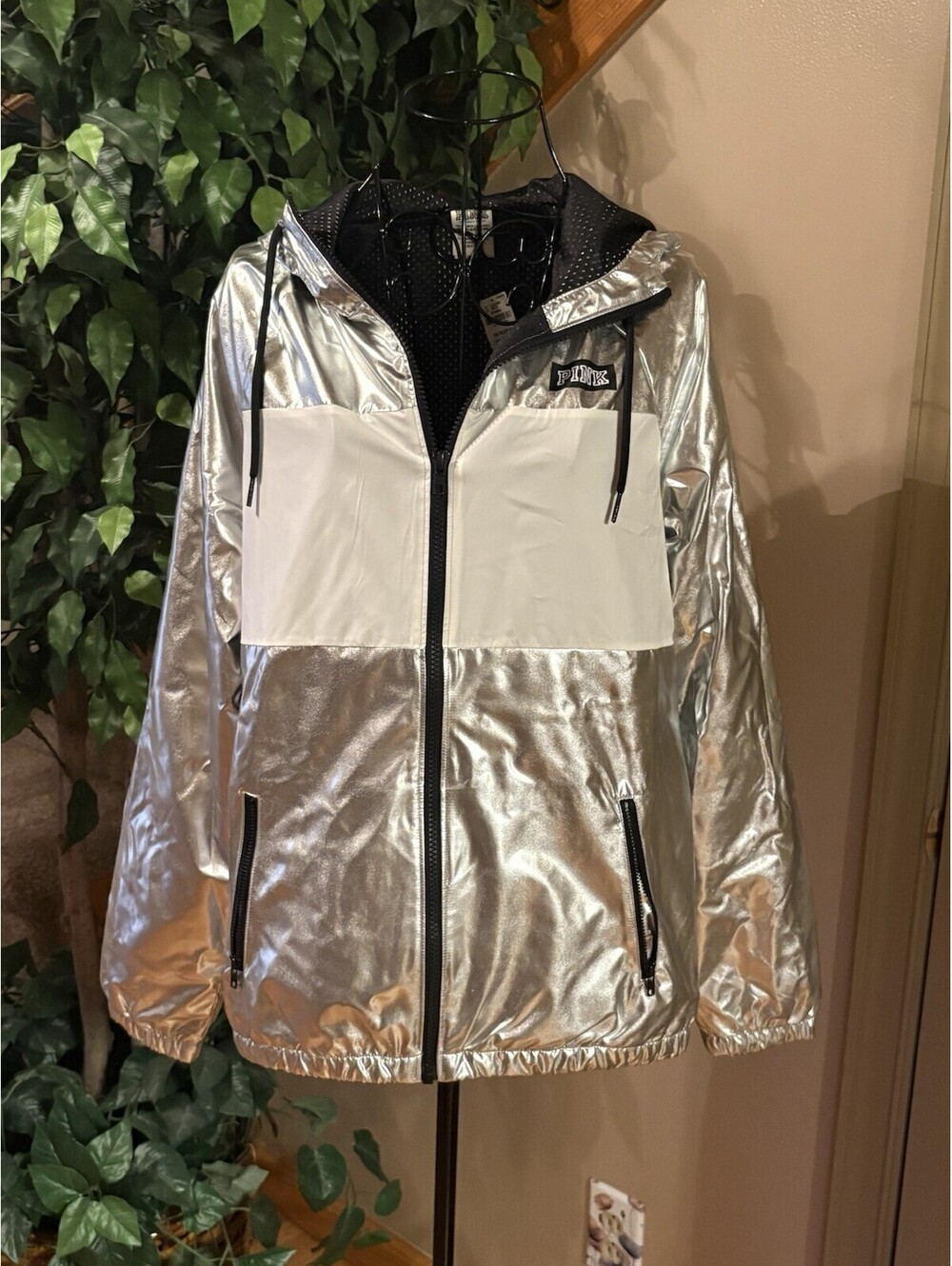 Victoria's Secret PINK Full Zip  Windbreaker Jacket Size XS Silver/White NWT